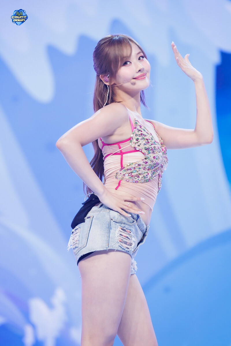 240704 KISS OF LIFE Belle - 'Sticky' at M Countdown documents 6