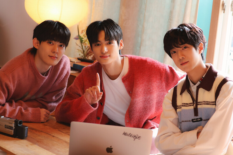 240524 - BXB Twitter Update - Airplane Behind Photos documents 14