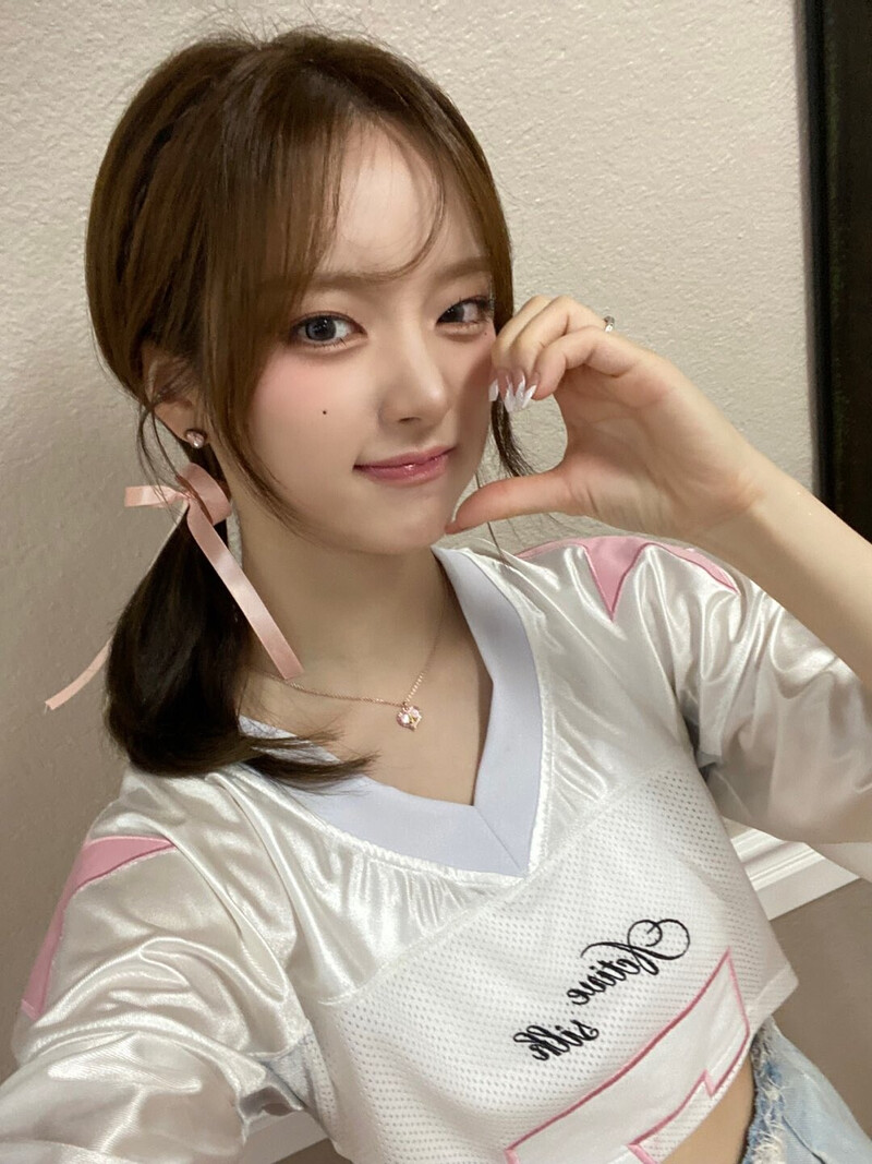 240819 - ICHILLIN' Twitter Update with E.JI documents 2