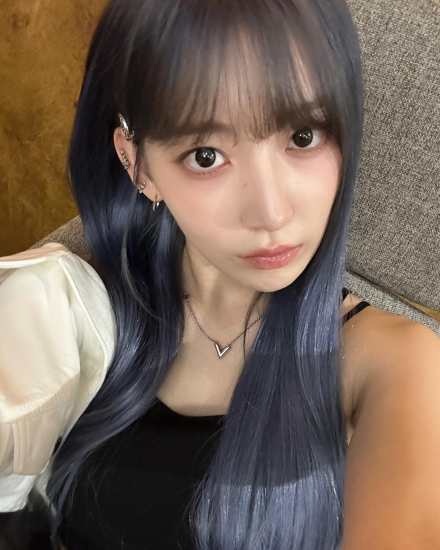 230929 - SAKURA Instagram Update | kpopping