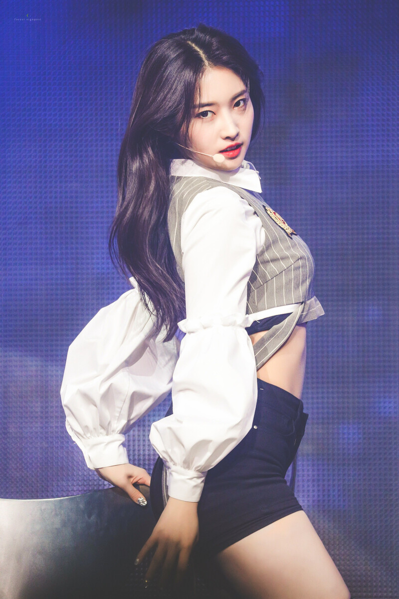 190318 Everglow Sihyeon - Debut showcase documents 11