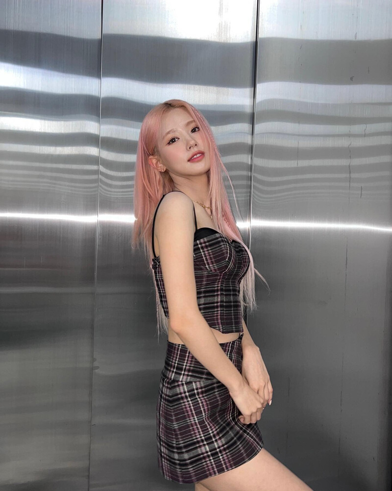 220714 (G)I-DLE Miyeon Instagram Update documents 9