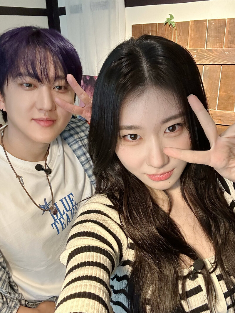 240730 - ITZY Twitter Update with CHAERYOUNG n CHANGBIN documents 1