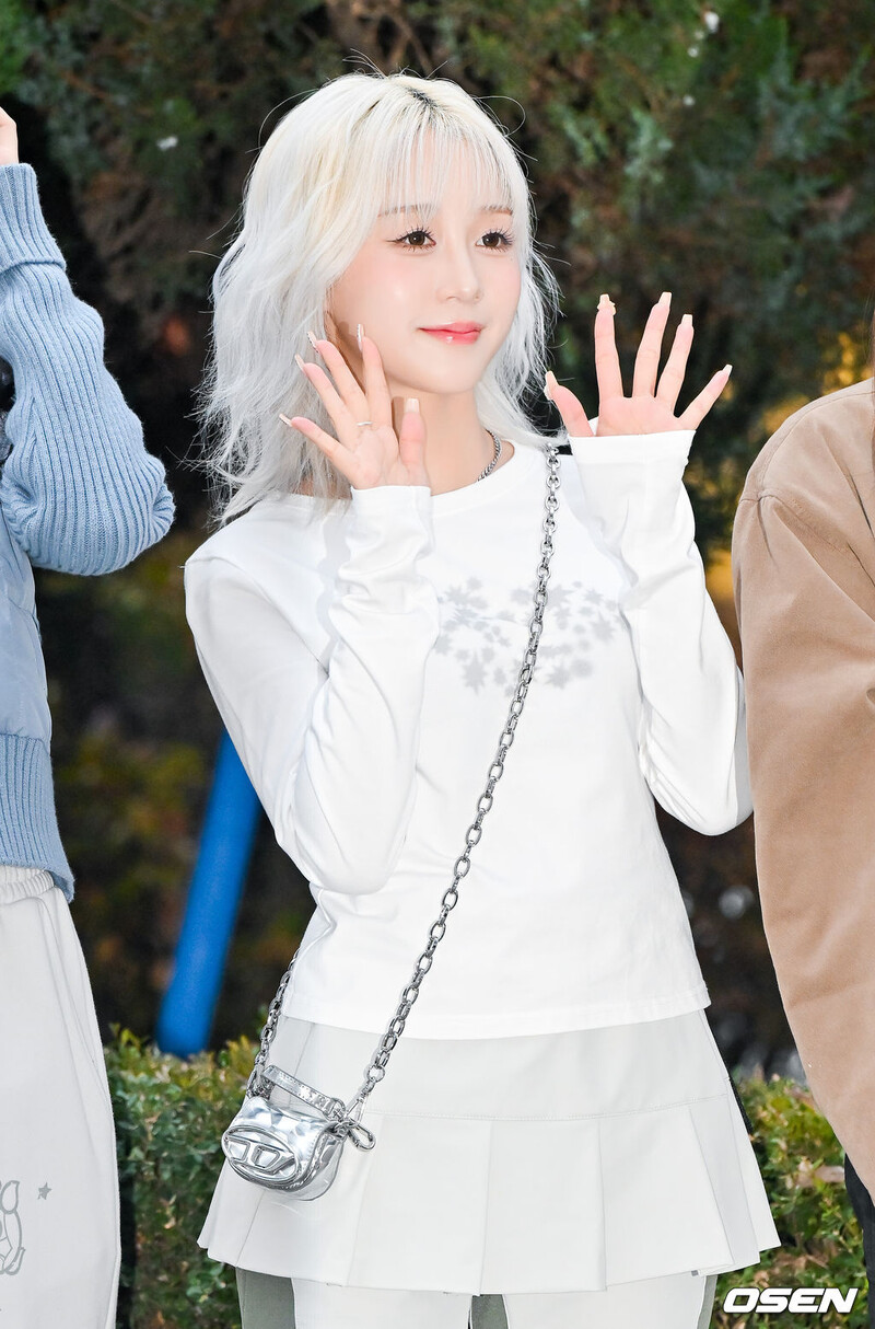 241115 Kep1er Hikaru - Music Bank commute documents 1