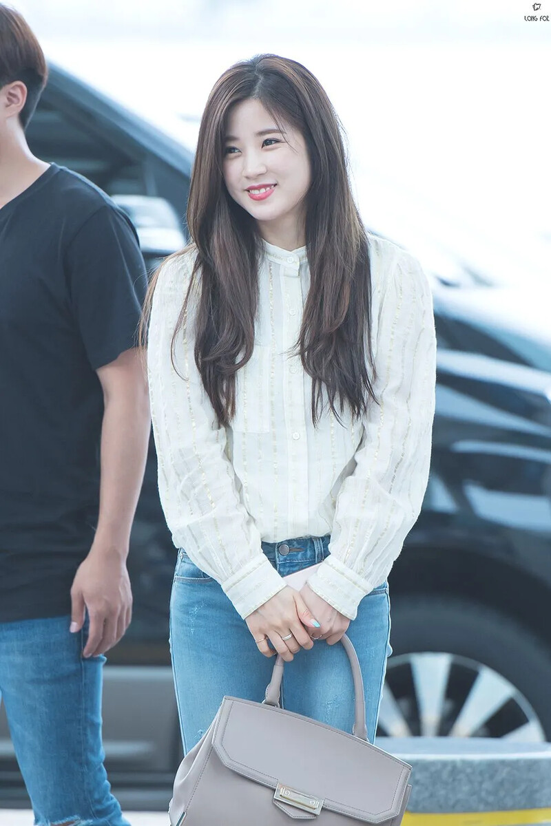 Chorong42_1.jpg