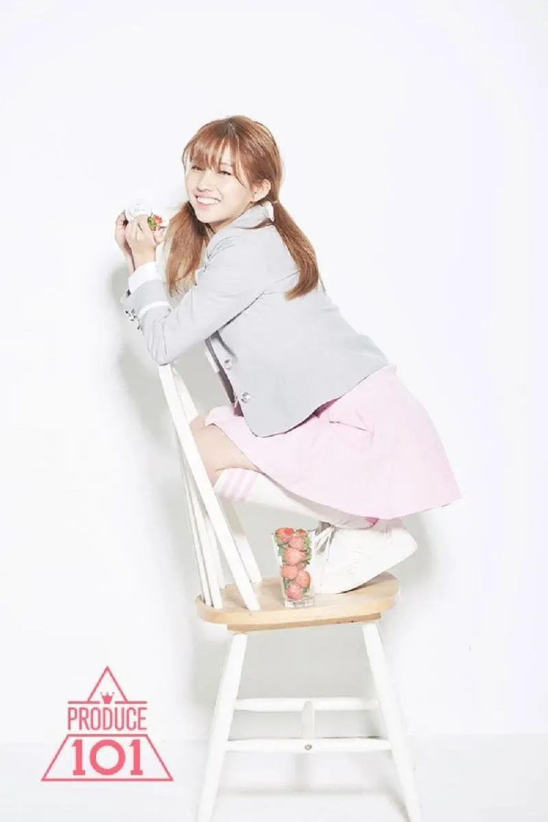 Jeon_Soyeon_Produce_101_Promotional_2.jpg