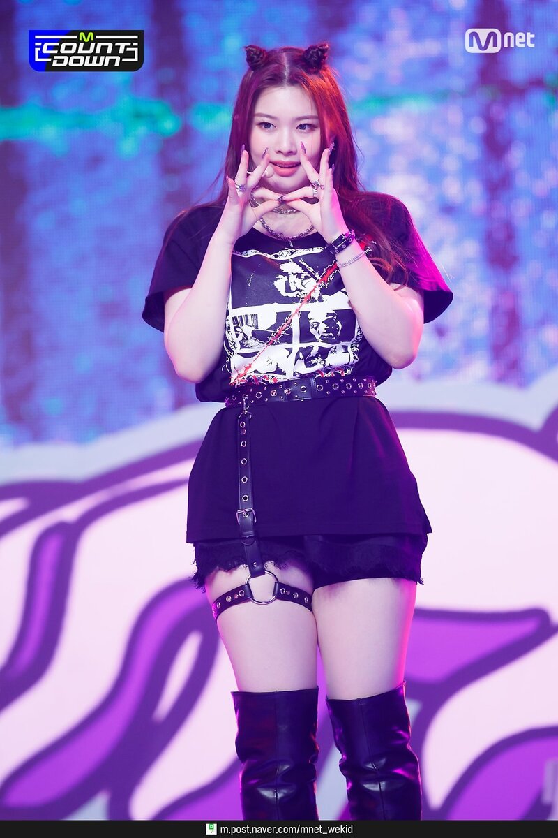 210909 PURPLE KISS - "Zombie" at MCOUNTDOWN documents 10