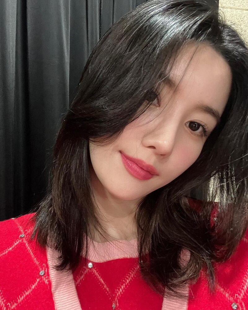 220115 Kwon Eunbi Instagram Update documents 1