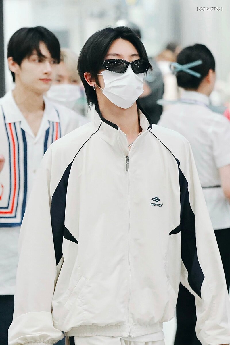 230711 SEVENTEEN The8 at Incheon International Airport documents 1