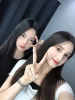 220825 LE SSERAFIM Twitter Update - Eunchae & Kep1er Bahiyyih