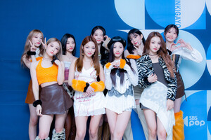 220130 SBS Twitter Update - fromis_9 at Inkigayo Photowall