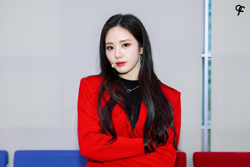 220227 fromis_9 Weverse - 'Midnight Guest' Behind Sketch 3 : Escape Room documents 25