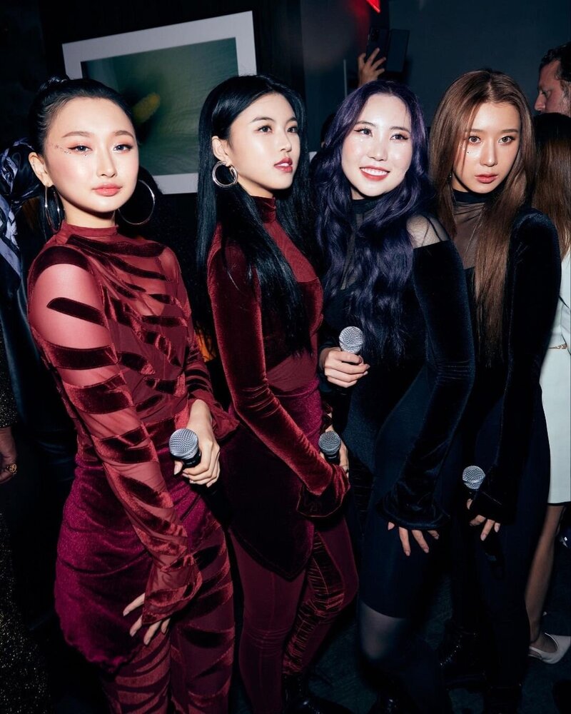 220914 Rocking Doll at New York Fashion Week 2022 Instagam Update documents 8