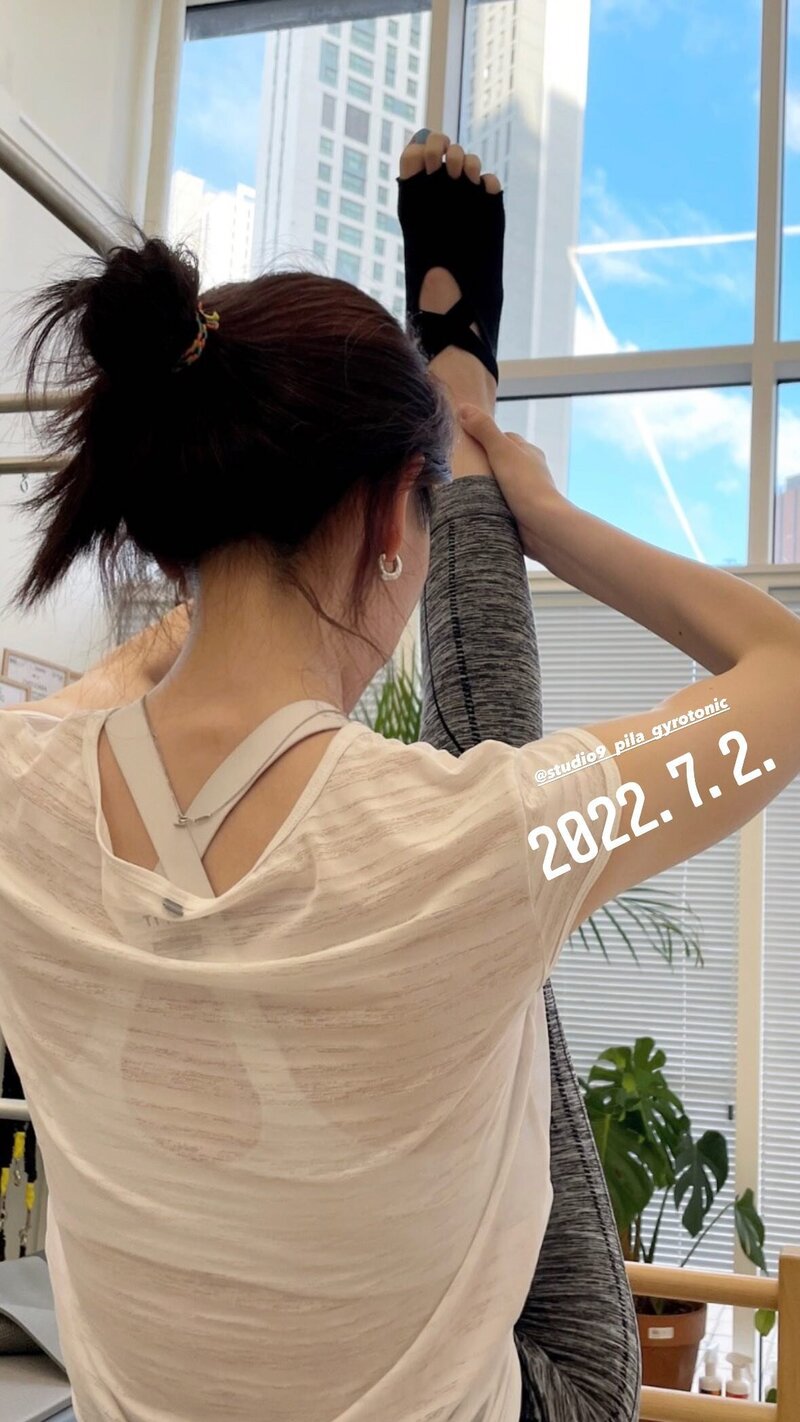 221231 KARA Jiyoung Instagram story update documents 27