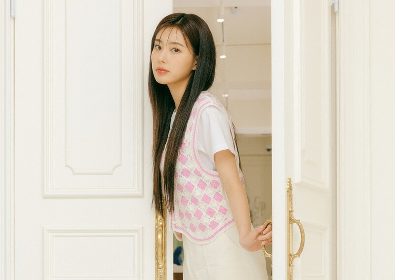 Kang Hyewon for General Idea Standard Summer 2022 Photoshoot documents 22