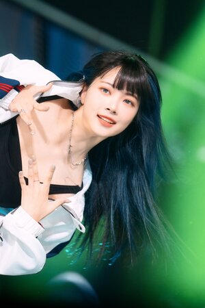 221023 LE SSERAFIM Eunchae - 'ANTIFRAGILE' at Inkigayo