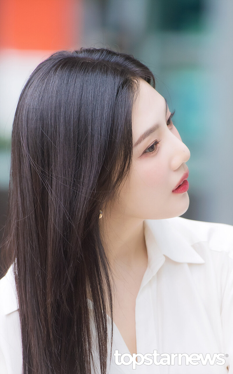 230621 Joy at SBS 'Animal Farm' Commute documents 8