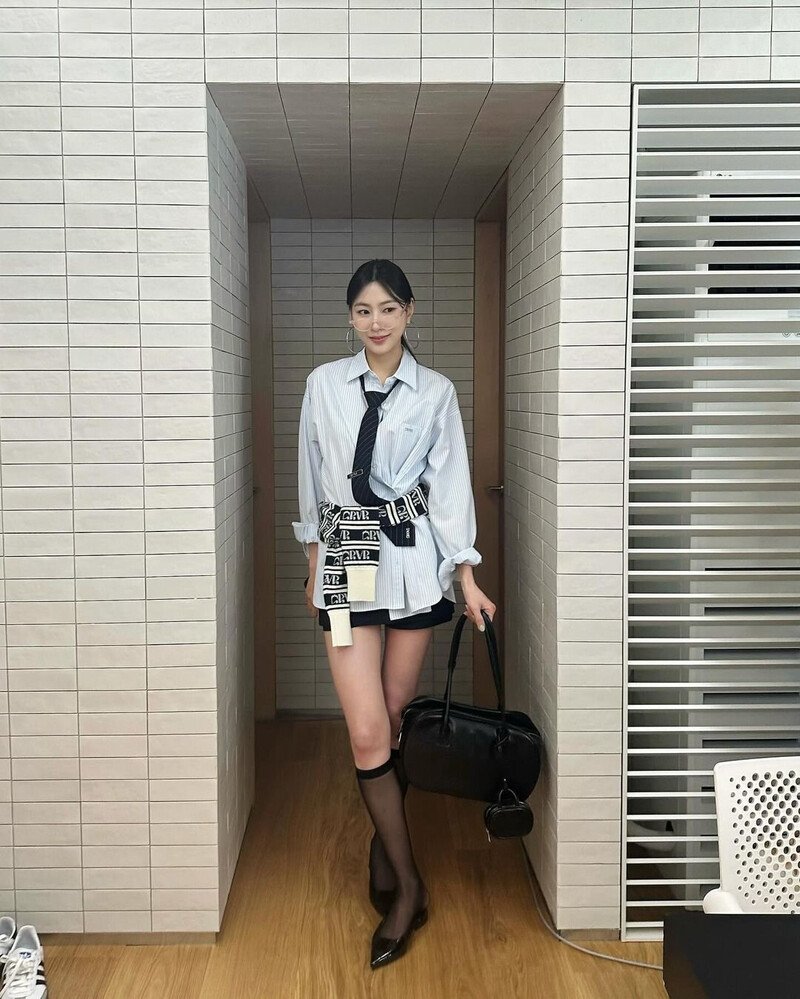 240309 HAYOUNG instagram update documents 2