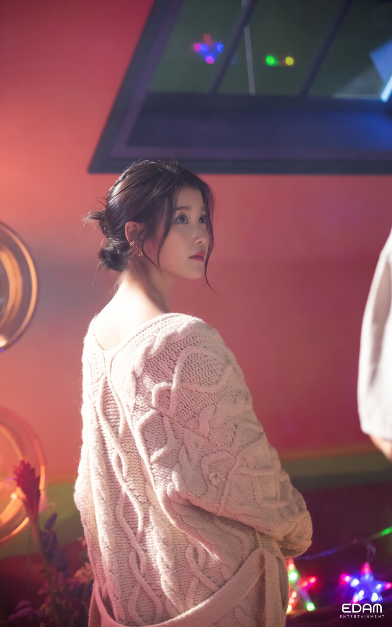 211020 EDAM Naver Post - IU 'strawberry moon' MV Behind documents 5