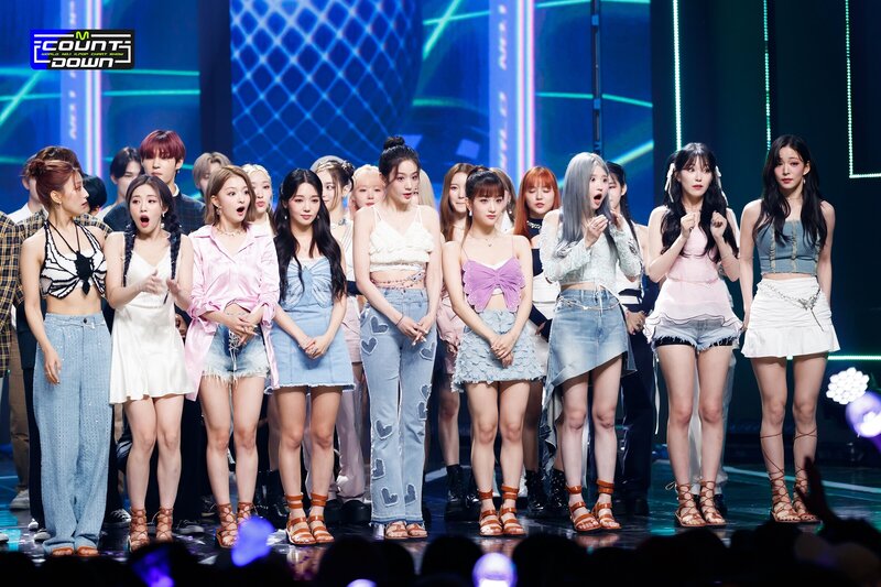 220707 fromis_9 'Stay This Way' at M Countdown documents 10