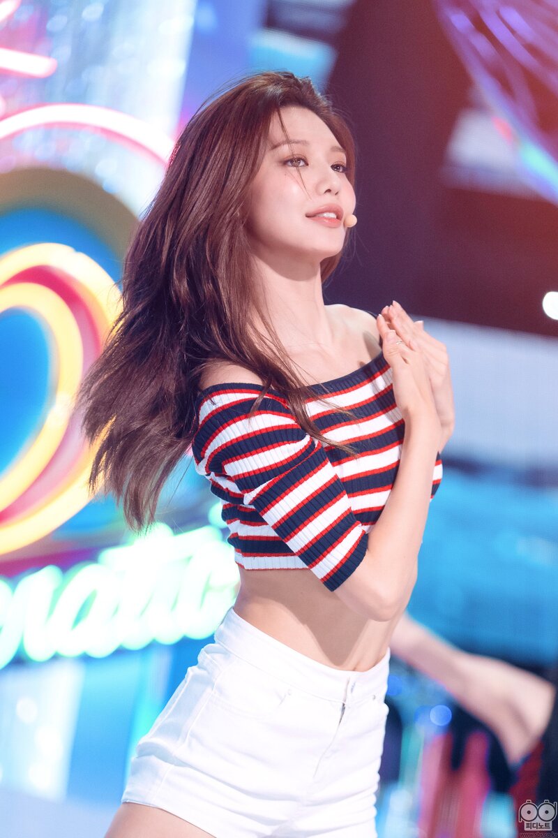 220821 Girls' Generation Sooyoung - 'FOREVER 1' at Inkigayo documents 1