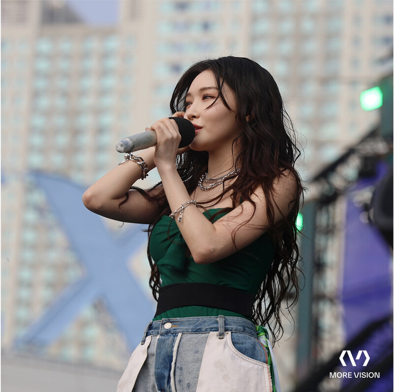 240706 - CHUNG HA Twitter Update | CHUNG HA at WATERBOMB FESTIVAL documents 1