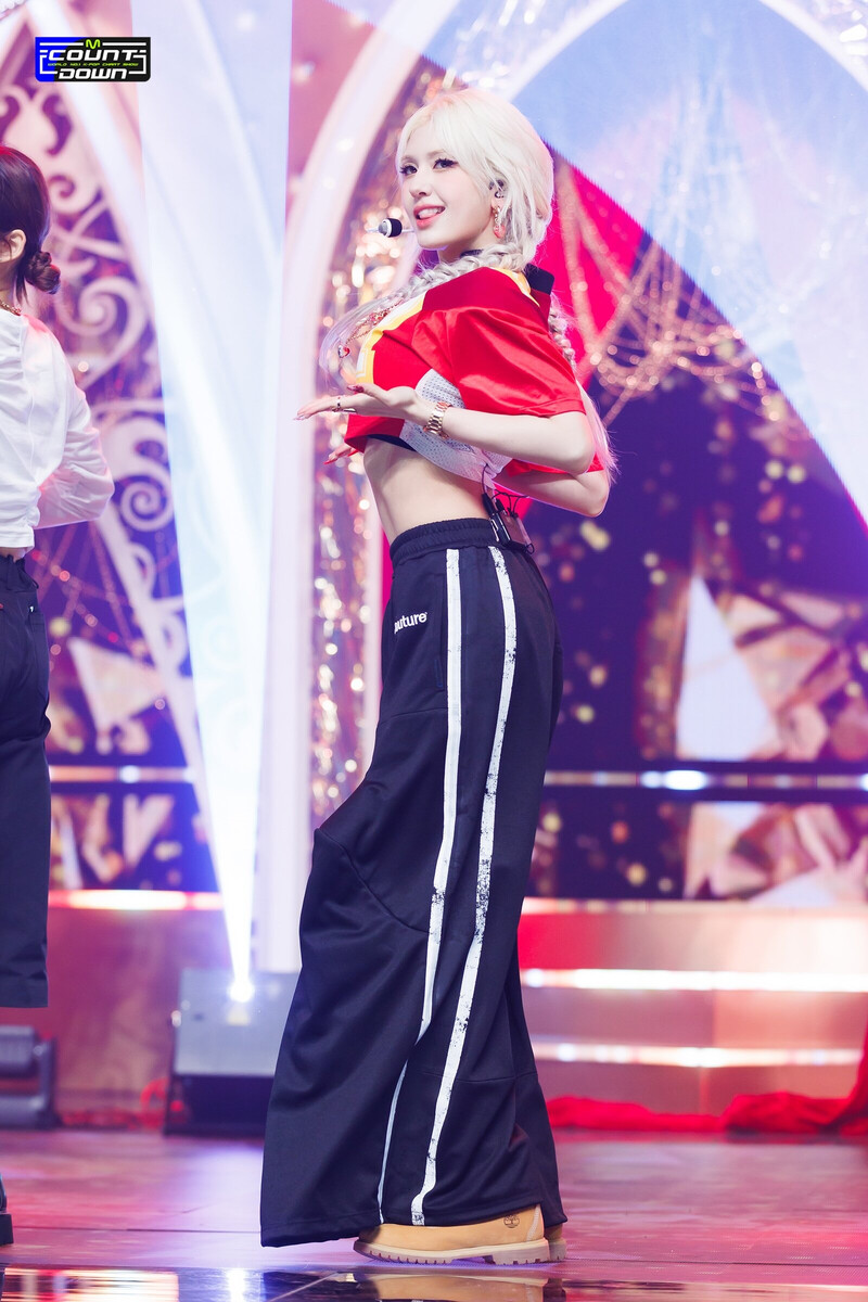 230831 JEON SOMI - 'Gold Gold Gold' at M COUNTDOWN documents 8