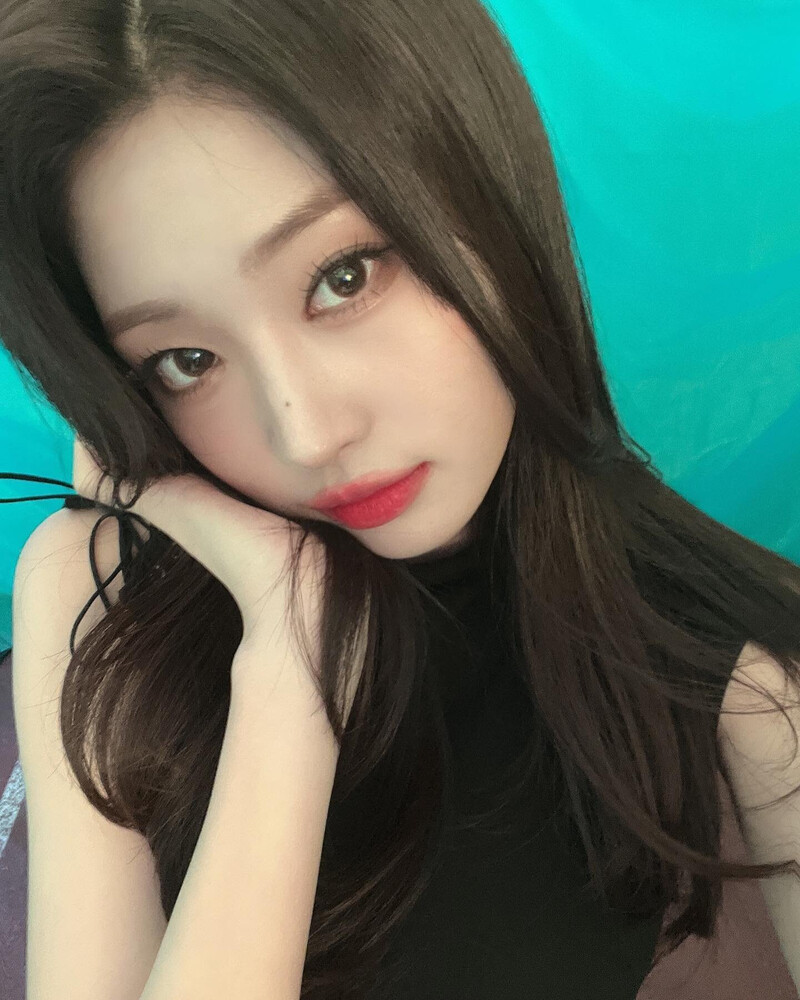 240522 EVERGLOW Sihyeon Instagram Update documents 2