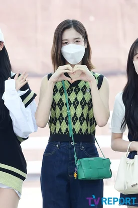220520 STAYC's J at Incheon International Airport for KCON USA 2022