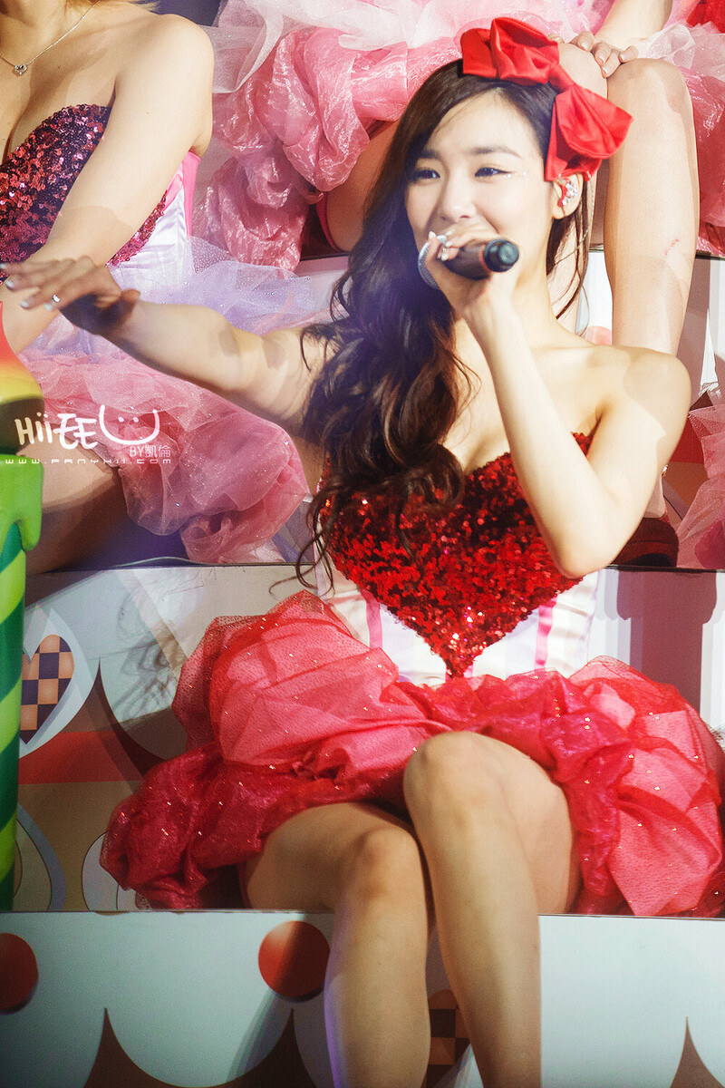 130720-130721 Girls' Generation Tiffany at Girls & Peace in Taiwan documents 1