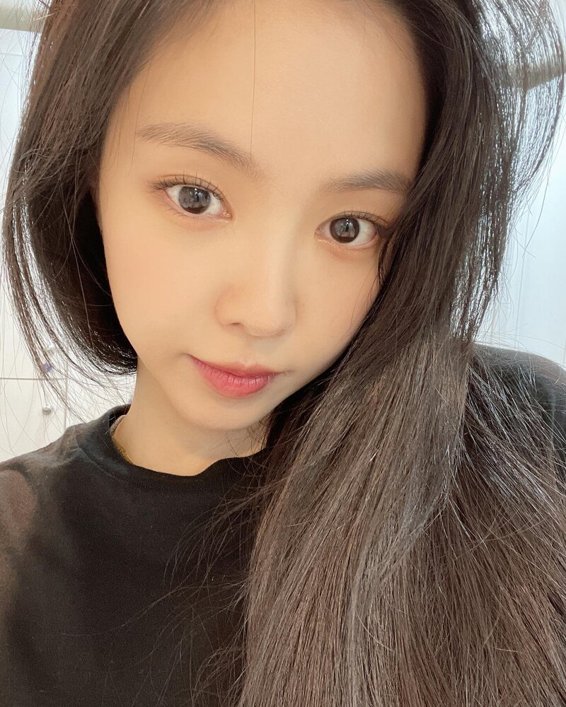 211020 Apink Naeun Instagram Update | kpopping