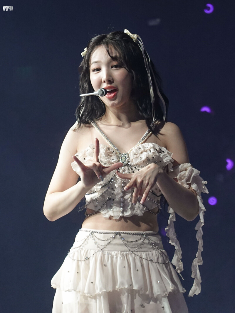 230613 TWICE Nayeon - ‘READY TO BE’ World Tour in Oakland Day 2 documents 1