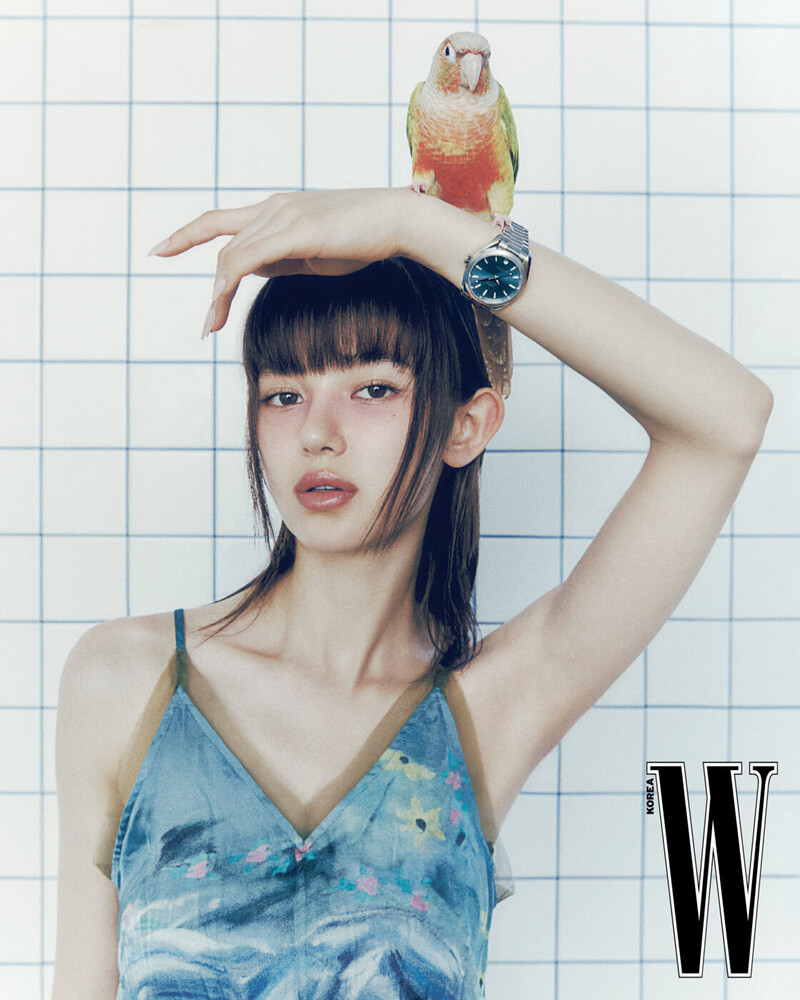 NewJeans DANIELLE for W Korea x OMEGA Watches July Issue 2023 documents 8