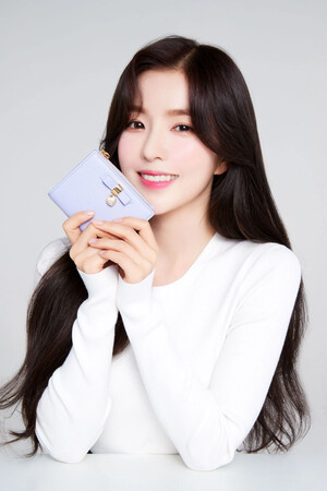 Irene for Hazzy's Accessories 2018 FW