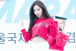 180318 MOMOLAND Yeonwoo