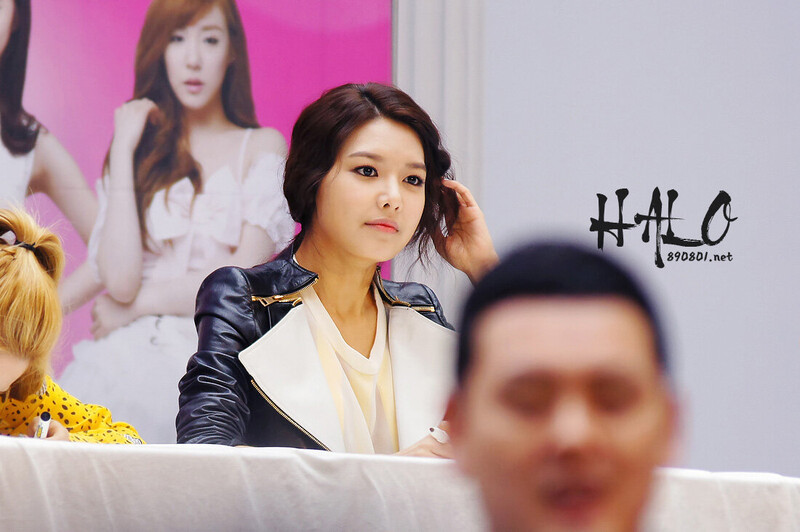 120329 Girls' Generation Sooyoung at Lotte Fansign documents 4