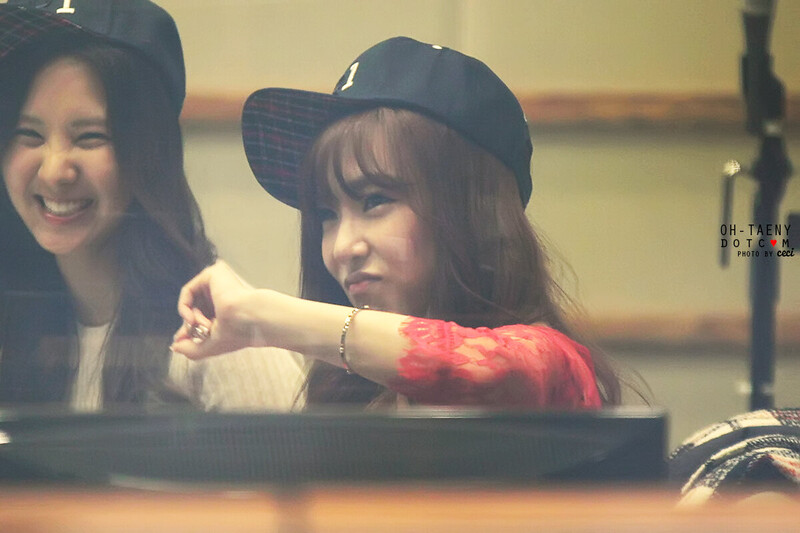 131029 Girls' Generation Tiffany at KBS Building documents 4