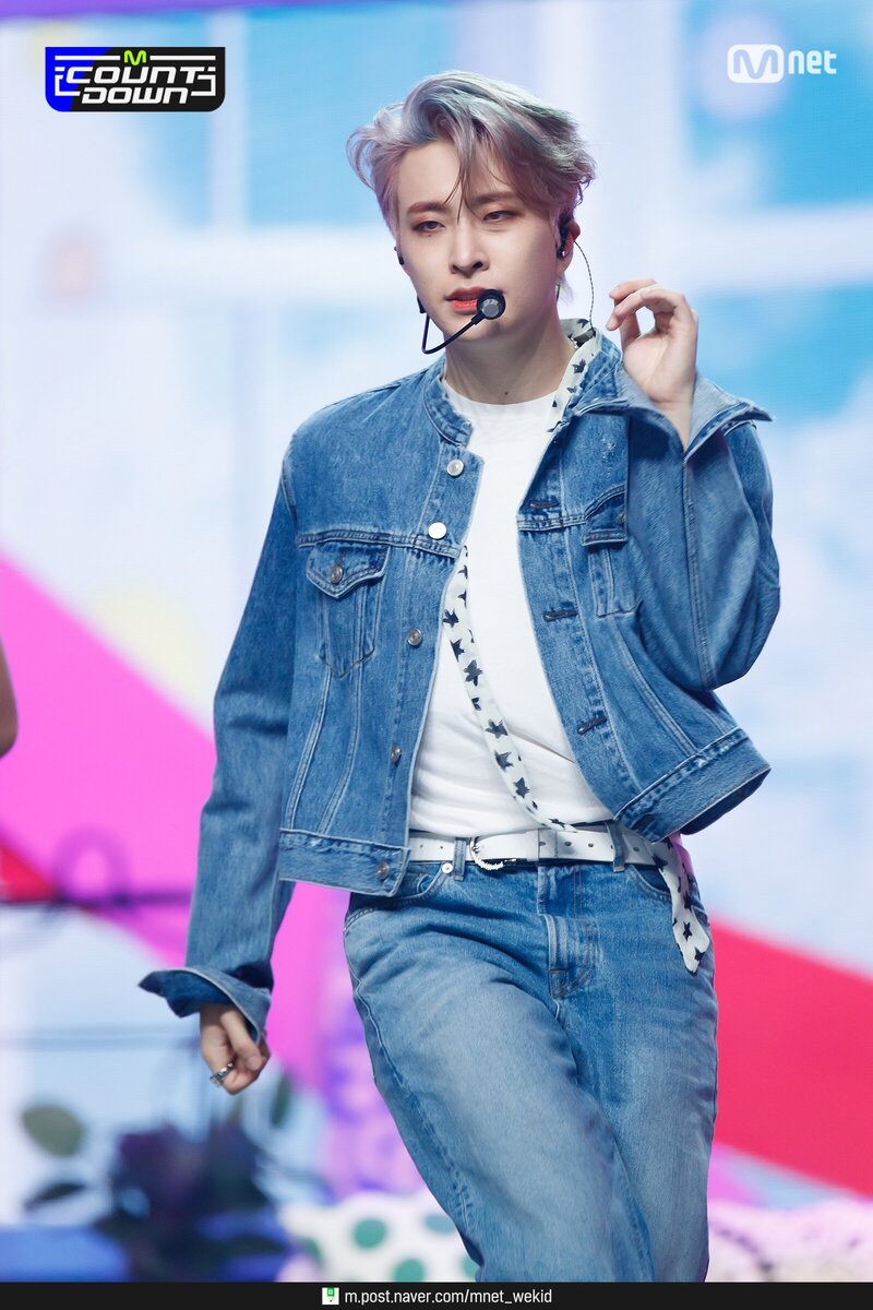 211007 Youngjae - 'Vibin' at M Countdown documents 11