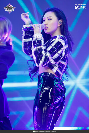 190221 Hwa Sa - "TWIT" at M COUNTDOWN