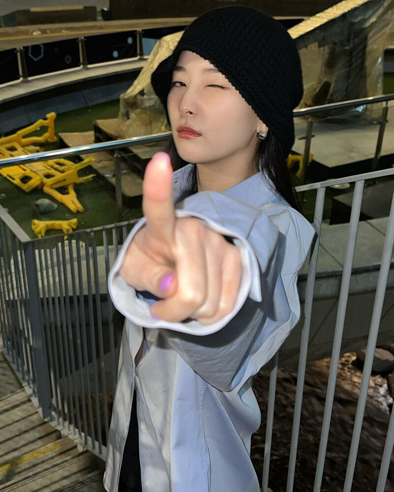 220504 Seulgi Instagram Update documents 3