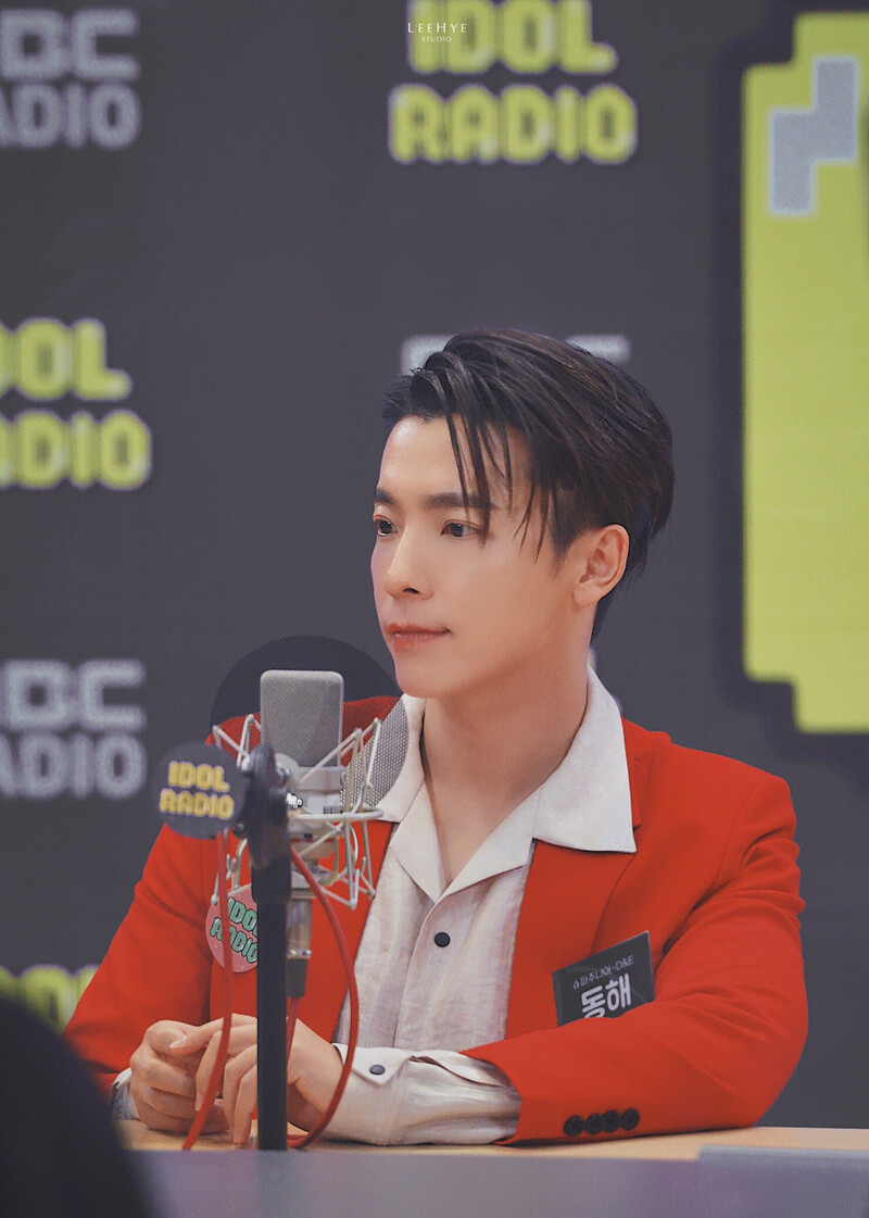 190419 Super Junior D&E Donghae at Idol Radio documents 8