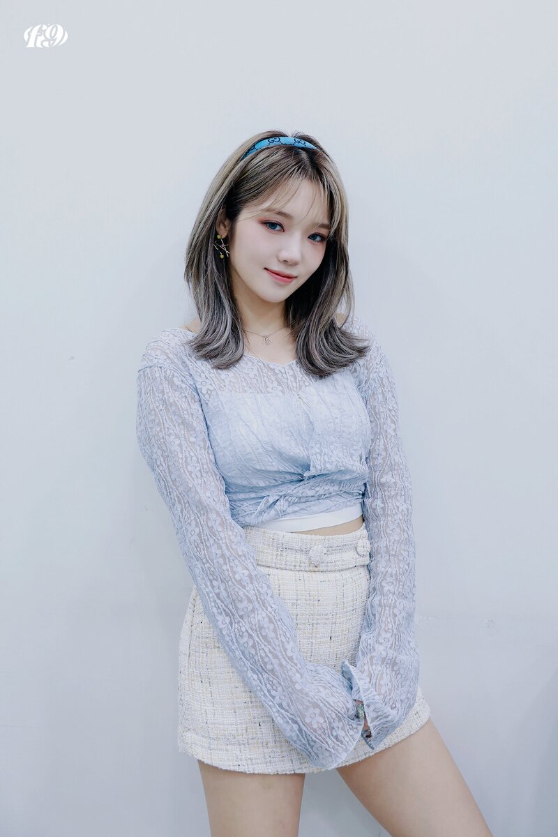 211003 fromis_9 Naver Post - 'Talk & Talk' Music Shows Behind documents 5