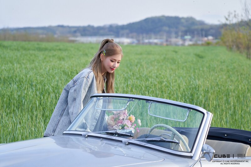 220512 Cube Entertainment Naver Update - Miyeon at 'Drive' MV Behind the Scenes documents 9