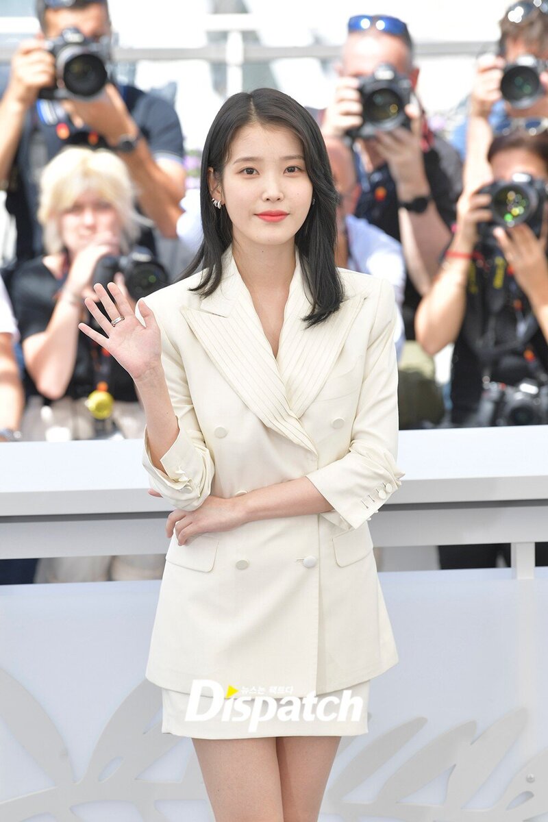 220527 IU- 'THE BROKER' Photocall Event at 75th CANNES Film Festival documents 9