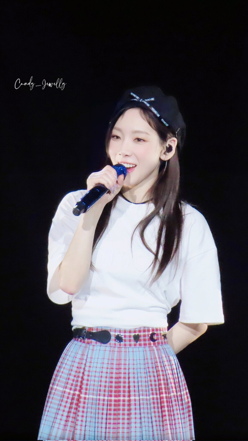 230604 Taeyeon - 'The Odd of Love' Concert in Seoul Day 2 documents 17