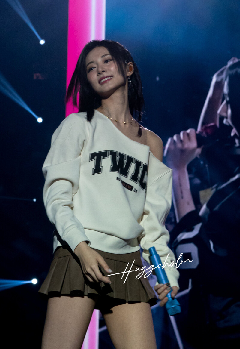 240316 TWICE Tzuyu - ‘Ready To Be’ World Tour in Las Vegas documents 2