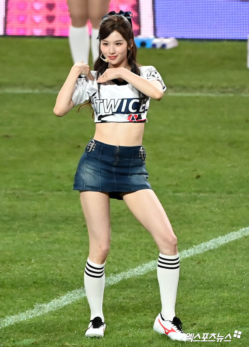 240731 TWICE Sana at Team K-League vs. Tottenham Hotspur's Halftime Show documents 2