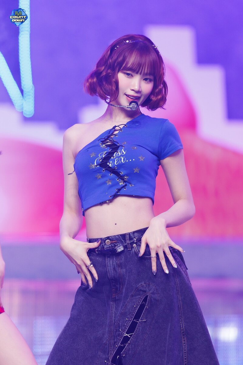 240905 LE SSERAFIM Chaewon - 'CRAZY' + '1-800-hot-n-fun' at M COUNTDOWN documents 10