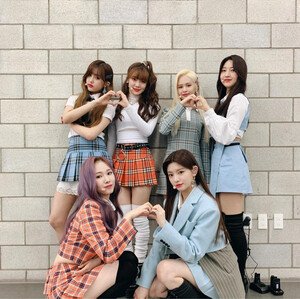 190416 EVERGLOW Instagram Update