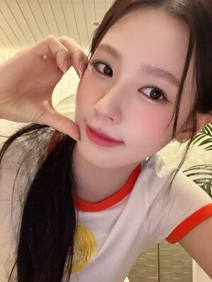 240531 - (G)I-DLE Twitter Update with MIYEON
